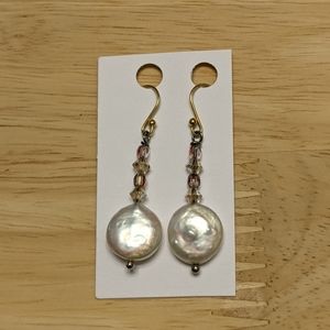 🌸 Freshwater Pearl Earrings